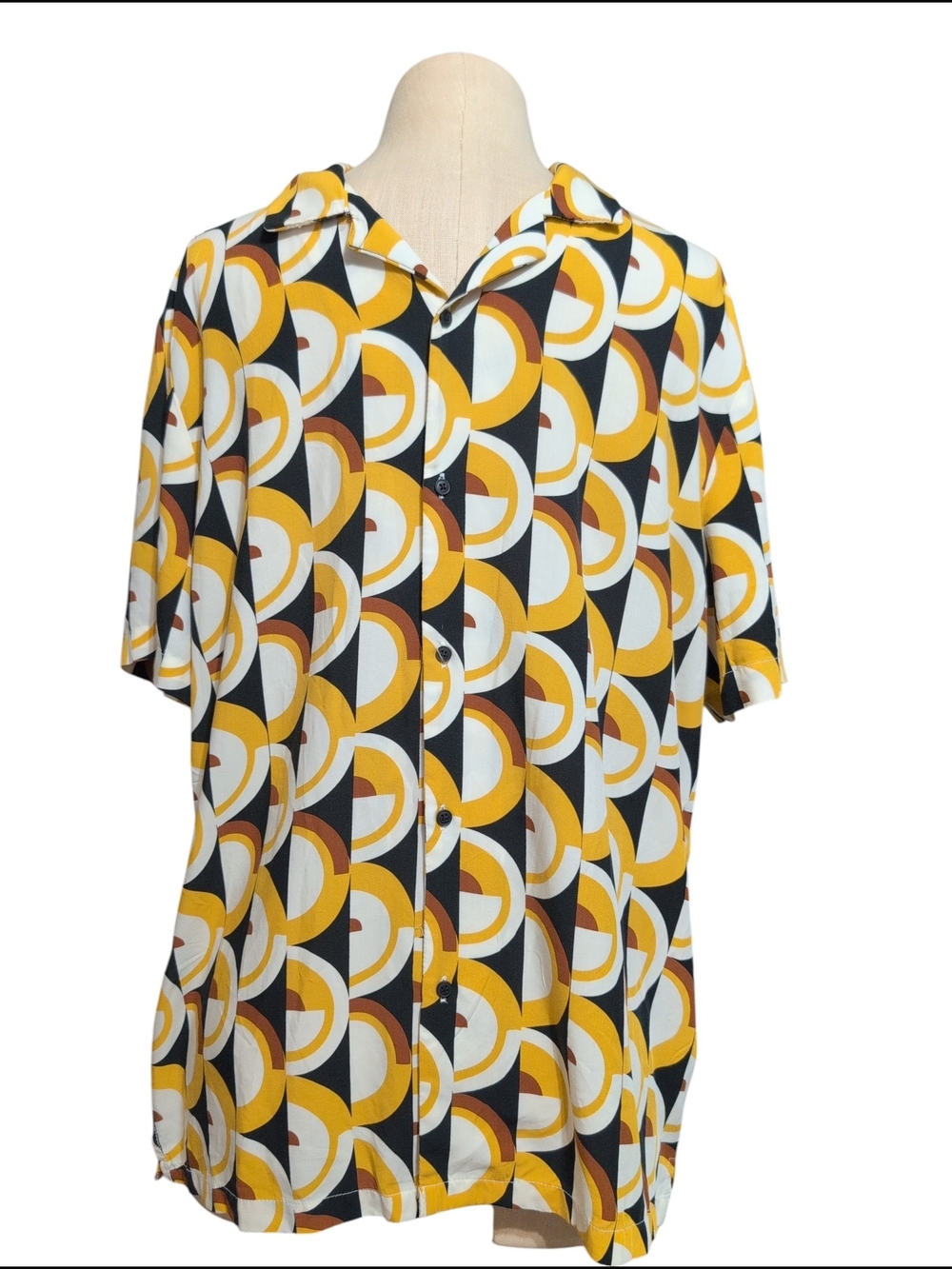 Denim & Flower Yellow, Black and White Retro Geometric Button-Down Shirt Xlarge